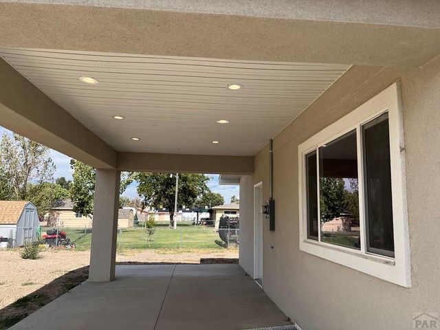 522 Columbia Ave, Swink, CO 81077