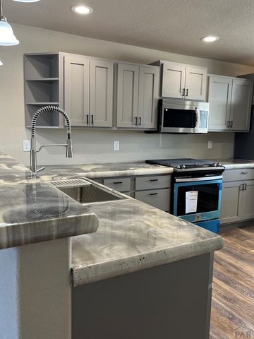 522 Columbia Ave, Swink, CO 81077