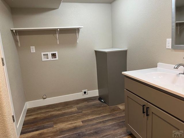 522 Columbia Ave, Swink, CO 81077