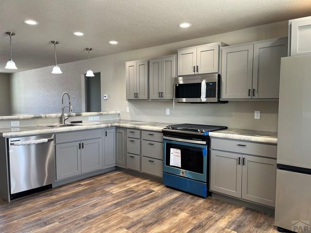 522 Columbia Ave, Swink, CO 81077