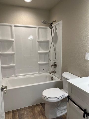 522 Columbia Ave, Swink, CO 81077