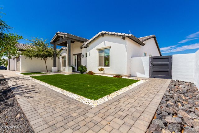 37227 N 11TH Avenue, Phoenix, AZ 85086