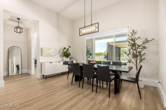 37227 N 11TH Avenue, Phoenix, AZ 85086