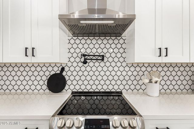 37227 N 11TH Avenue, Phoenix, AZ 85086