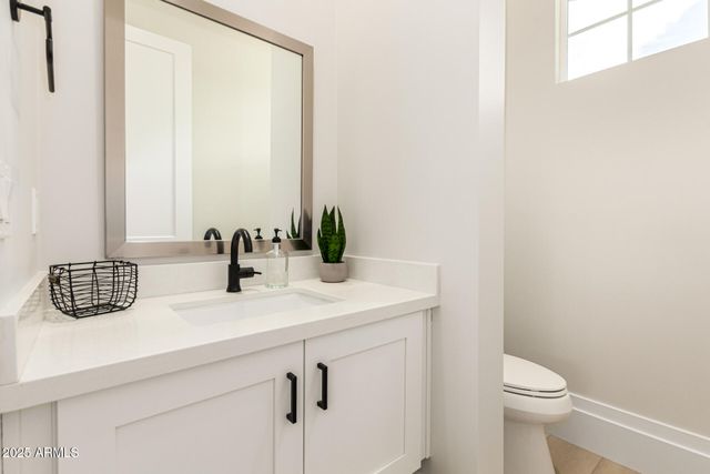 37227 N 11TH Avenue, Phoenix, AZ 85086