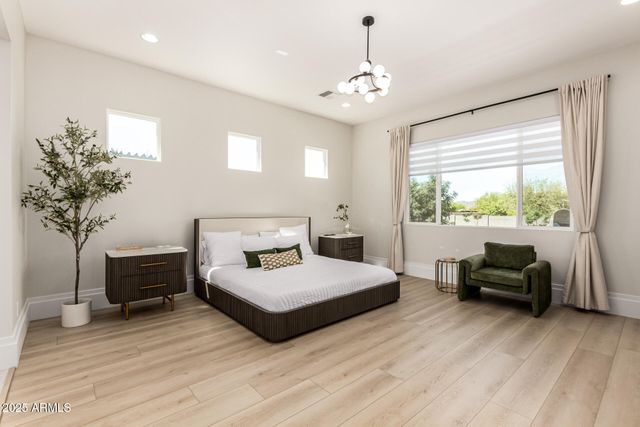 37227 N 11TH Avenue, Phoenix, AZ 85086