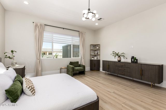 37227 N 11TH Avenue, Phoenix, AZ 85086