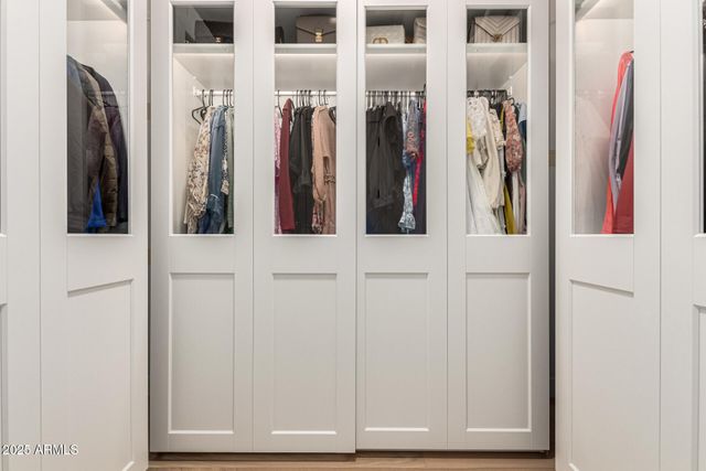 37227 N 11TH Avenue, Phoenix, AZ 85086