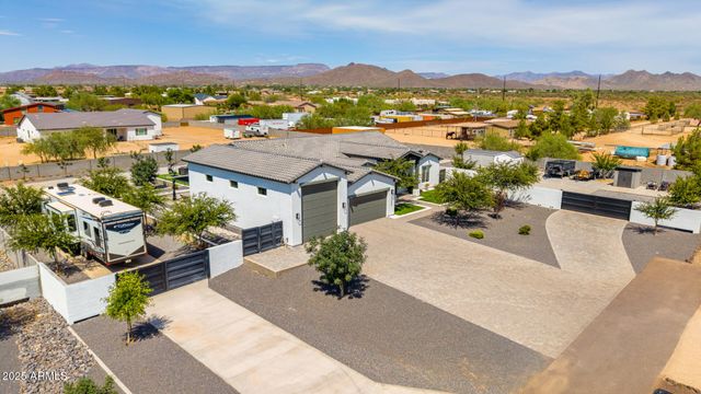 37227 N 11TH Avenue, Phoenix, AZ 85086