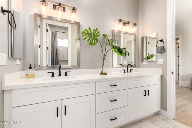 37227 N 11TH Avenue, Phoenix, AZ 85086