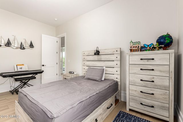 37227 N 11TH Avenue, Phoenix, AZ 85086