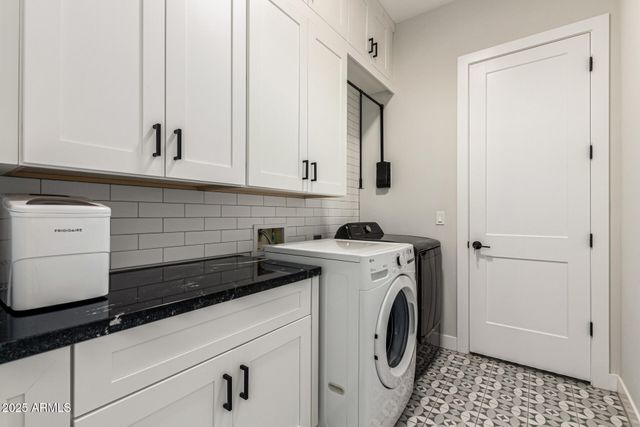 37227 N 11TH Avenue, Phoenix, AZ 85086