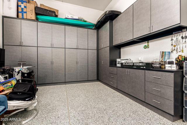 37227 N 11TH Avenue, Phoenix, AZ 85086