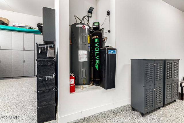 37227 N 11TH Avenue, Phoenix, AZ 85086