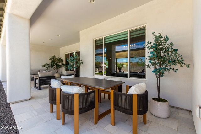 37227 N 11TH Avenue, Phoenix, AZ 85086