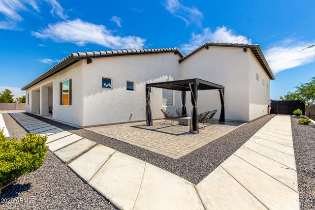 37227 N 11TH Avenue, Phoenix, AZ 85086