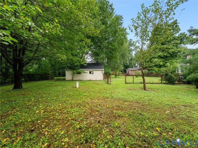 11592 Cedar Ln, Ashland, VA 23005