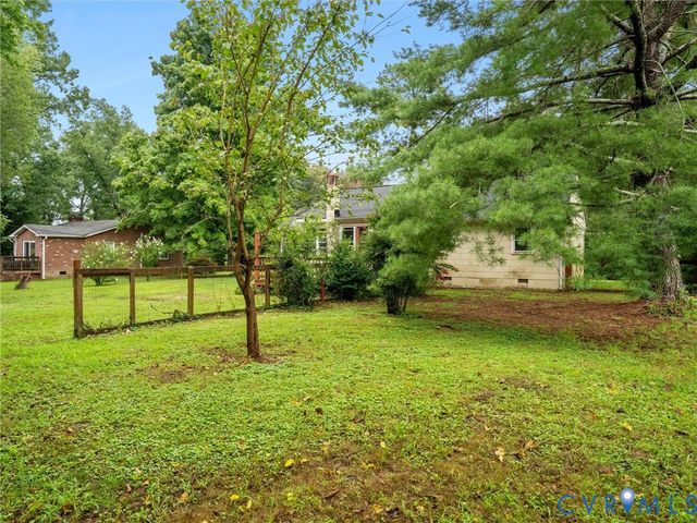 11592 Cedar Ln, Ashland, VA 23005