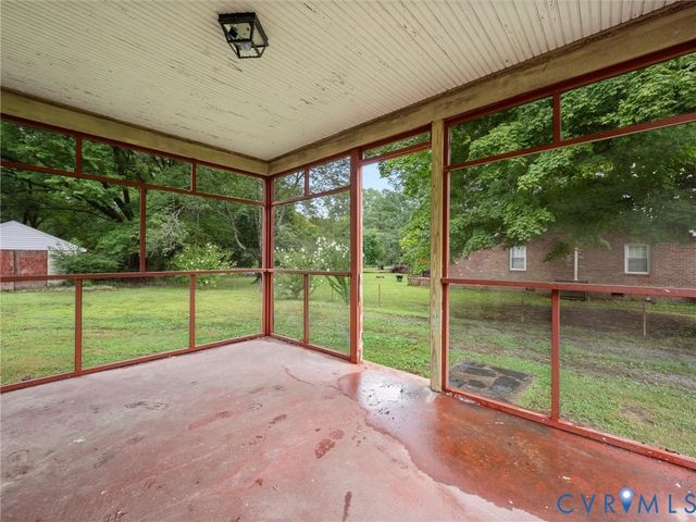 11592 Cedar Ln, Ashland, VA 23005
