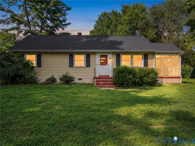 11592 Cedar Ln, Ashland, VA 23005