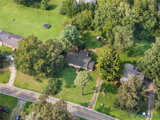 11592 Cedar Ln, Ashland, VA 23005