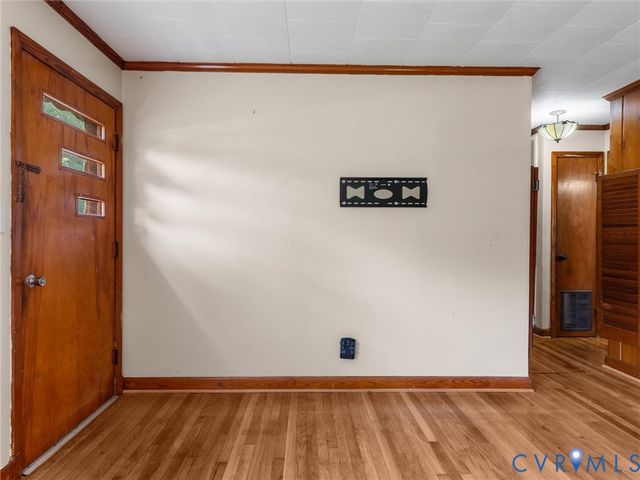 11592 Cedar Ln, Ashland, VA 23005