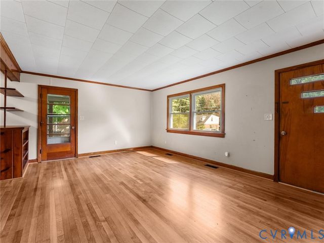 11592 Cedar Ln, Ashland, VA 23005
