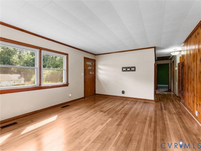 11592 Cedar Ln, Ashland, VA 23005