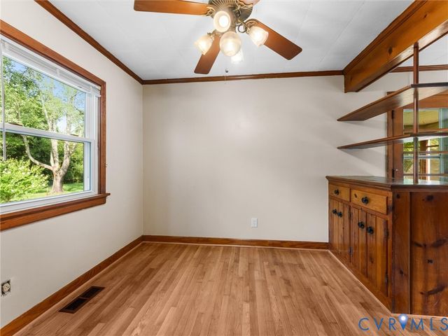 11592 Cedar Ln, Ashland, VA 23005