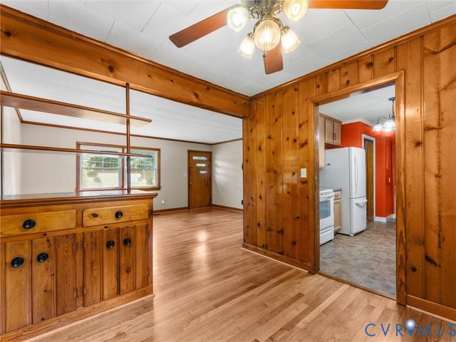 11592 Cedar Ln, Ashland, VA 23005