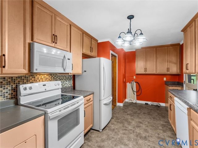 11592 Cedar Ln, Ashland, VA 23005