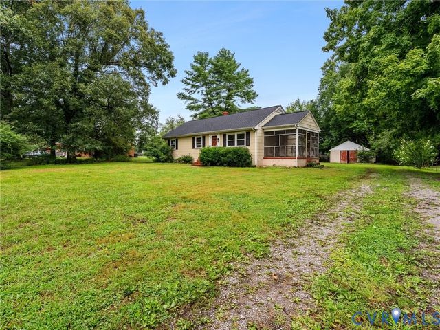 11592 Cedar Ln, Ashland, VA 23005