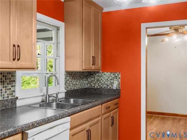 11592 Cedar Ln, Ashland, VA 23005