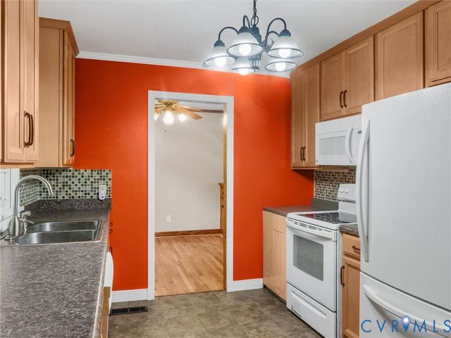 11592 Cedar Ln, Ashland, VA 23005