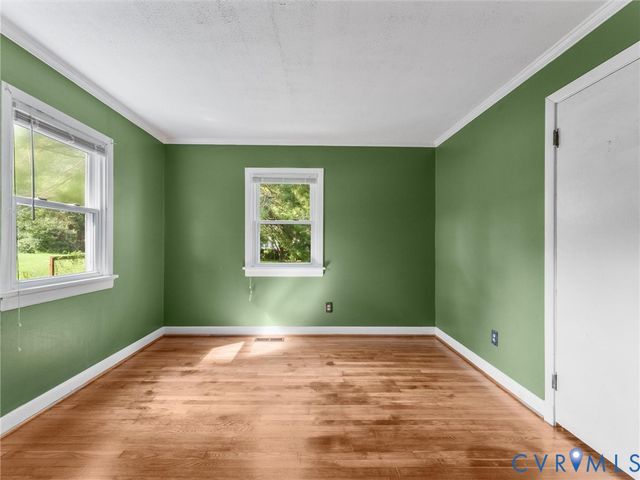 11592 Cedar Ln, Ashland, VA 23005