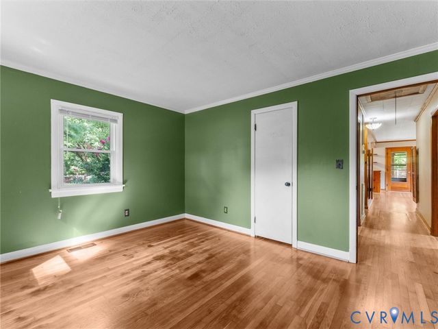 11592 Cedar Ln, Ashland, VA 23005