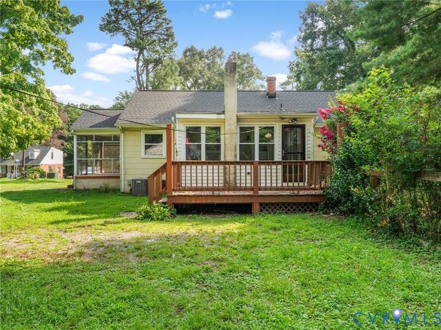 11592 Cedar Ln, Ashland, VA 23005
