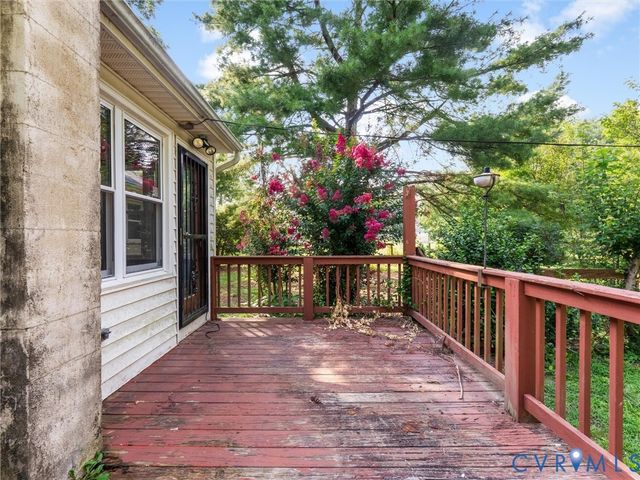 11592 Cedar Ln, Ashland, VA 23005