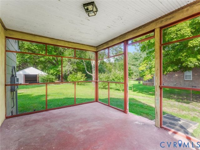 11592 Cedar Ln, Ashland, VA 23005