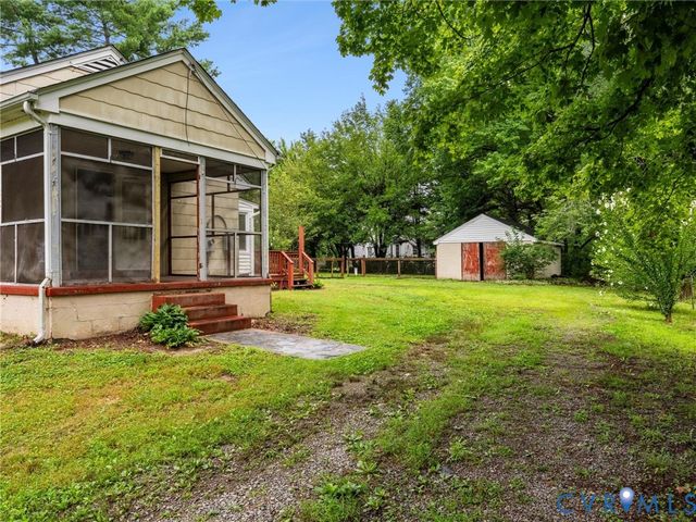 11592 Cedar Ln, Ashland, VA 23005