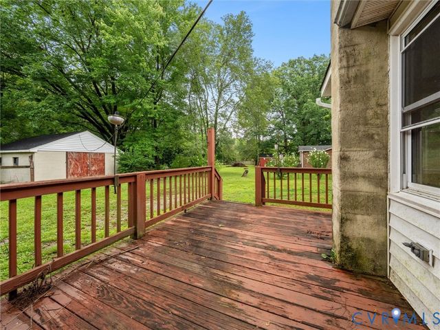 11592 Cedar Ln, Ashland, VA 23005