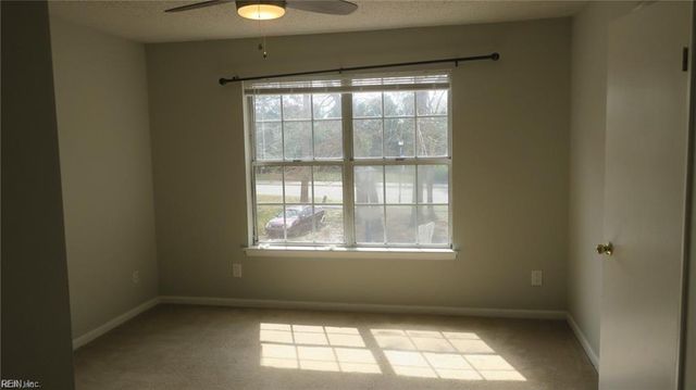 784 Windbrook Cir Apt 201, Newport News, VA 23602