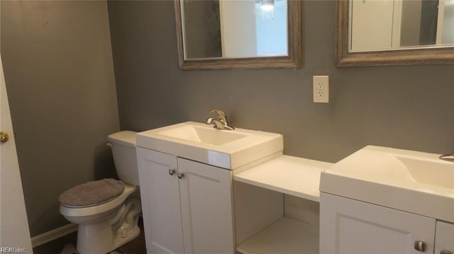 784 Windbrook Cir Apt 201, Newport News, VA 23602