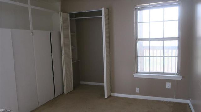 784 Windbrook Cir Apt 201, Newport News, VA 23602