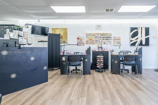 Taft ST, Pembroke Pines, FL 33024