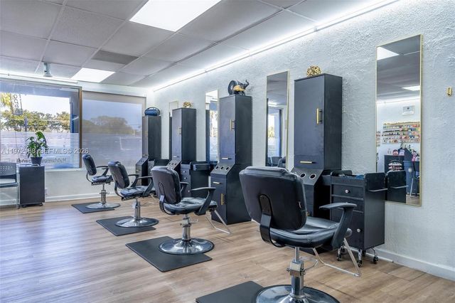 Taft ST, Pembroke Pines, FL 33024