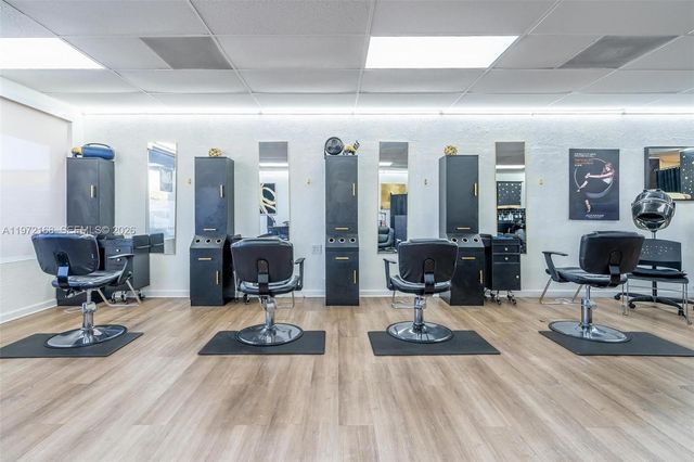 Taft ST, Pembroke Pines, FL 33024
