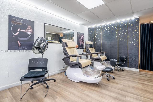 Taft ST, Pembroke Pines, FL 33024