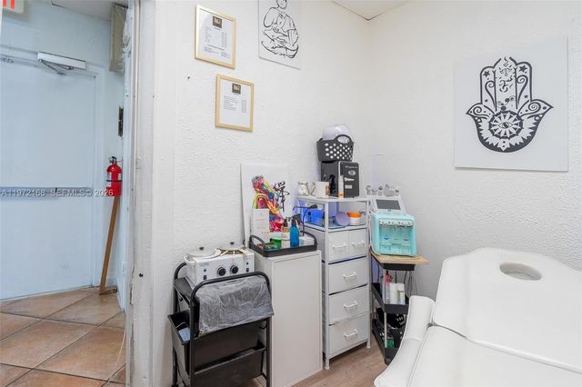 Taft ST, Pembroke Pines, FL 33024