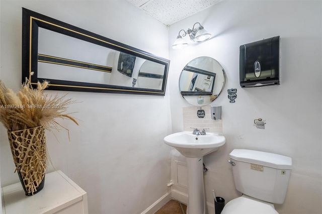 Taft ST, Pembroke Pines, FL 33024